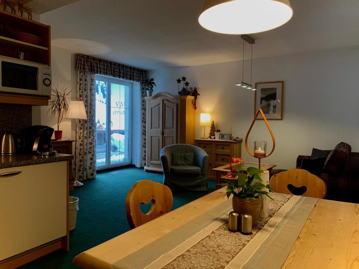 לך אם ארלברג Haus Bergwelt - Appartements מראה חיצוני תמונה