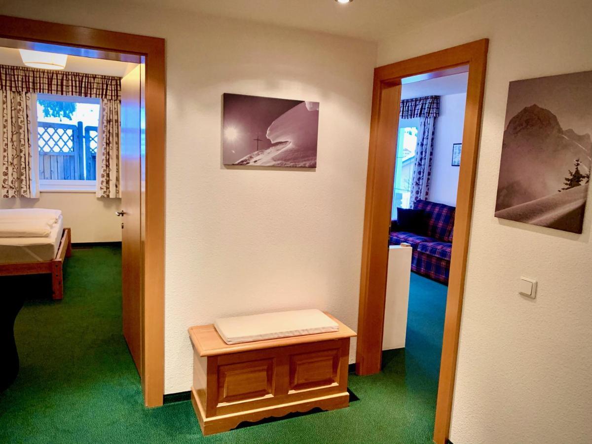 לך אם ארלברג Haus Bergwelt - Appartements מראה חיצוני תמונה